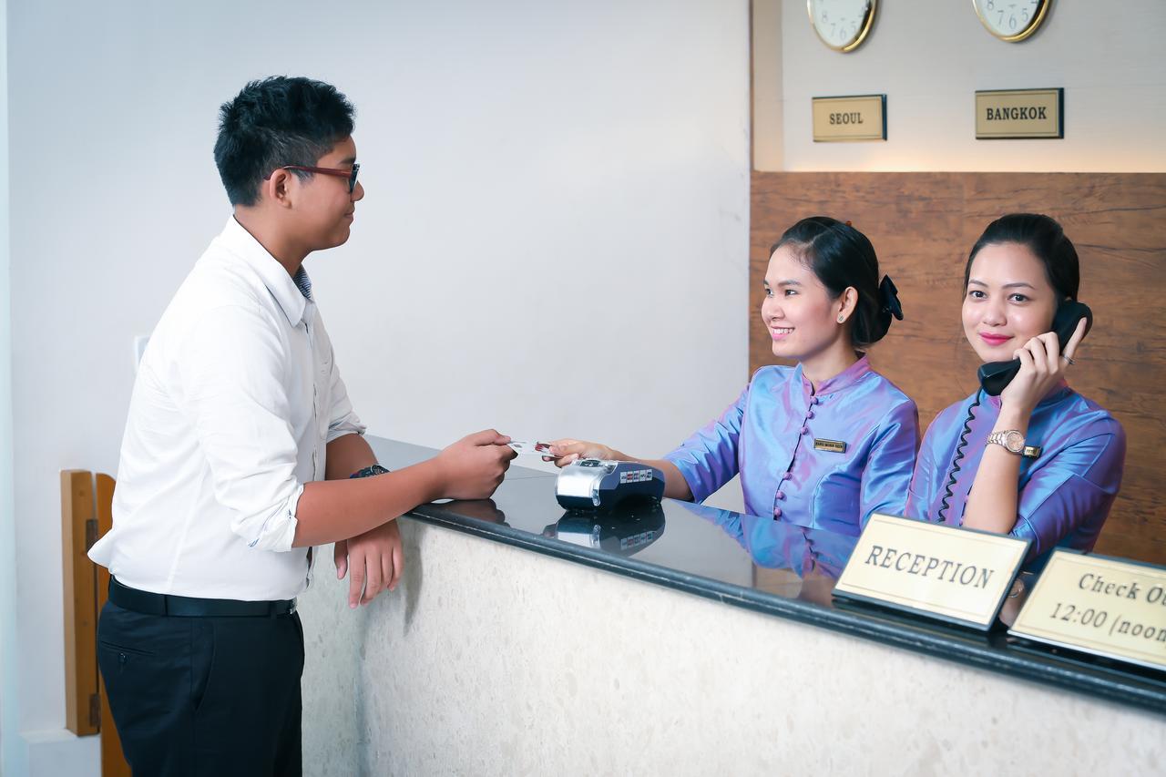 Hotel Corolla Yangon Exterior photo